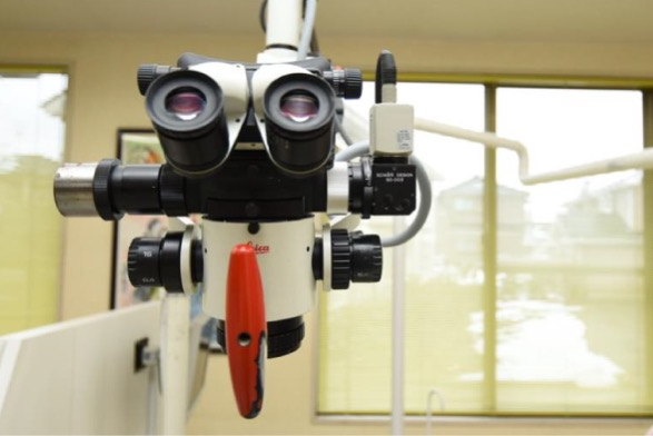 ①外観②診療室③歯科顕微鏡