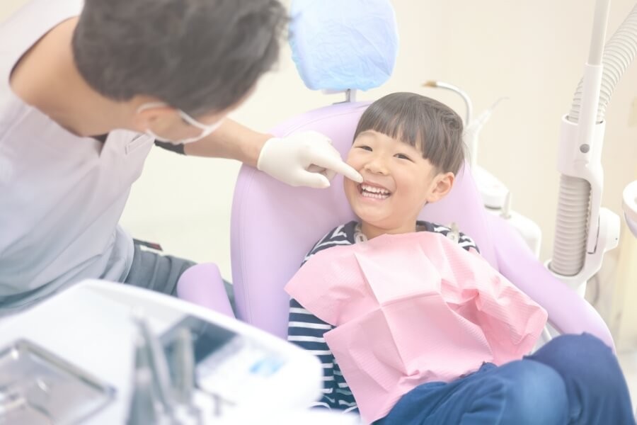 お子様の健やかな成長を支える矯正治療を通じて、将来につながる美しい笑顔づくりをサポートしています。