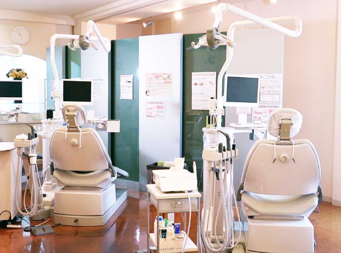 ①受付②診察台③メンテナンス風景