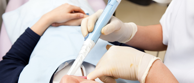 レーザーを用いた歯周病治療に取り組んでいます