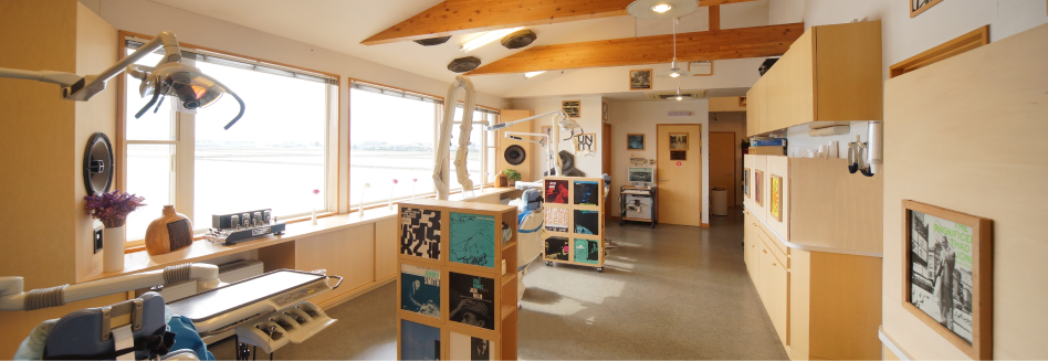 【豊科駅出口より車で約5分】最新設備と快適空間が魅力のいさつ歯科医院