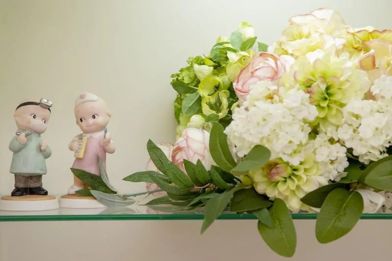 穏やかな気持ちになれるお花が置かれています