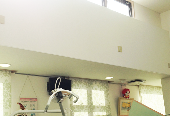 子どもの発達に合わせた対応とバリアフリー環境で安心診療を提供