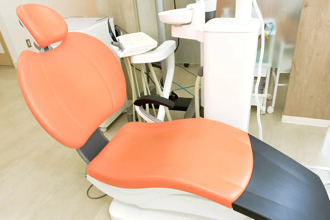 歯科用CTとシミュレーションを活用した、安全性重視のインプラント治療