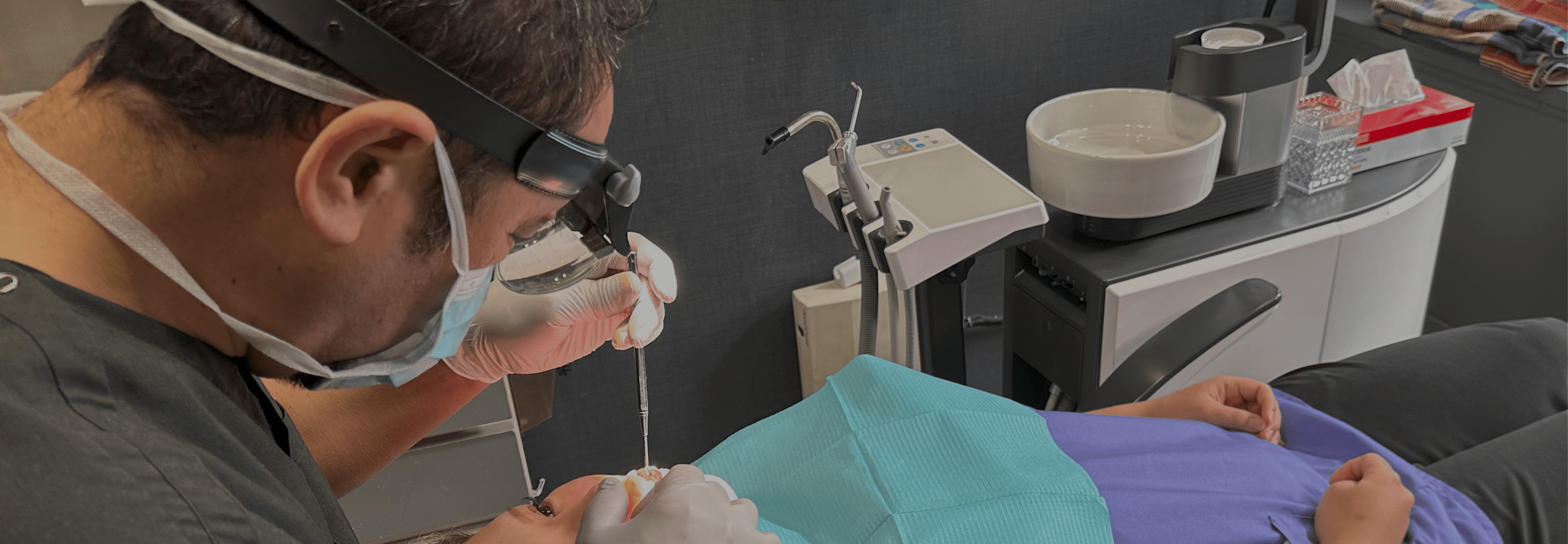 ①診療風景 ②診療室 ③イメージ画像