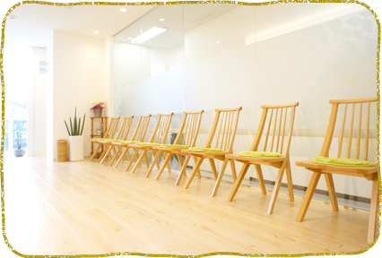 ①受付 ②待合室 ③キッズルーム