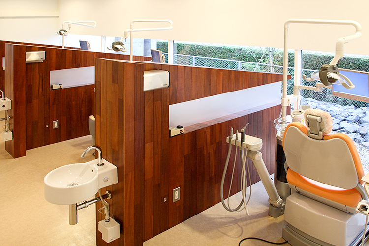 【名鉄石刀駅より徒歩5分】【託児あり】【日本口腔インプラント学会専修医 在籍】家族みんなにやさしい総合歯科・とむ歯科