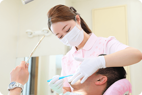 むし歯や歯周病の予防を徹底し、重症化を未然に防ぎます。