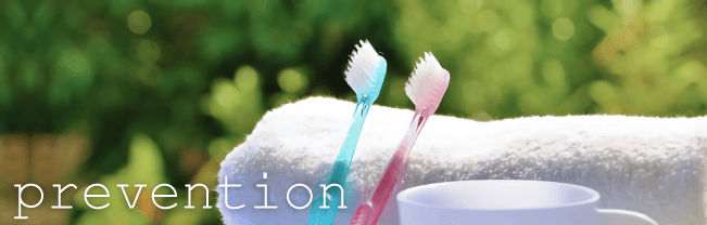 予防治療の一環として専門的なクリーニングや口腔ケアの指導を行っています