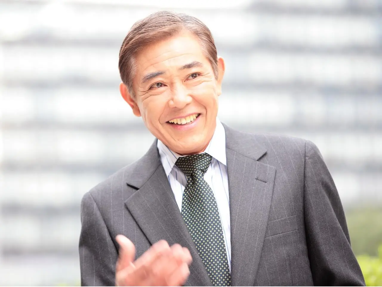 歯周病の進行は非常に遅いため気づきにくく、早期の治療開始が重要です