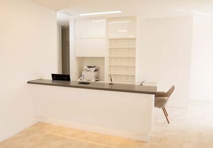 【西鉄天神大牟田線三潴駅から徒歩1分】【夜19：30まで診療】皆様のライフスタイルに合わせたオーダーメイドの治療を提供するうちだ歯科クリニック