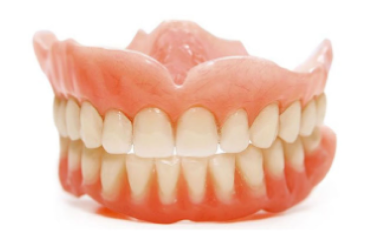 機能性と美しさを両立 湘南山手歯科医院の入れ歯治療