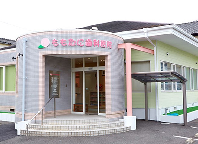 ①外観②待合室③キッズルーム