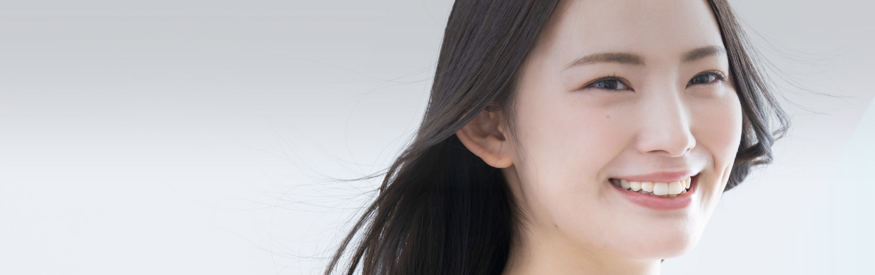 歯並びが綺麗になると笑顔もより素敵になります。