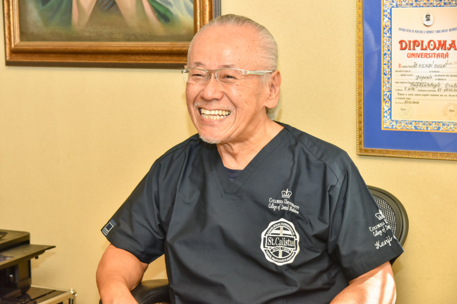 院長の菅井 健二