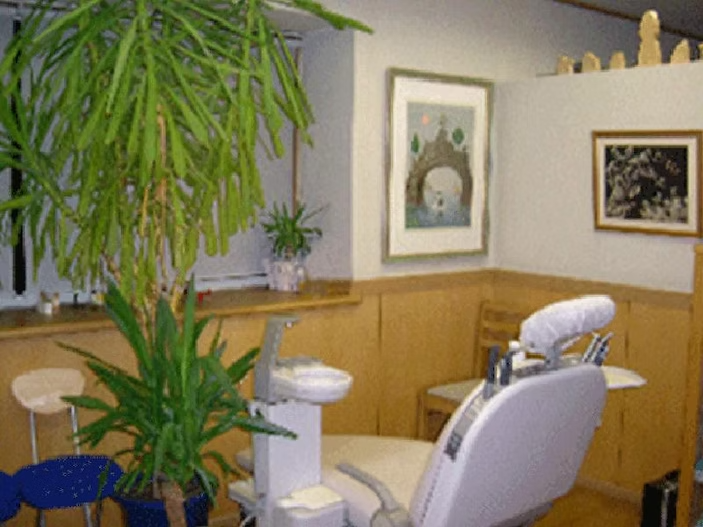 【土日診療対応】【駐車場完備】土日も診療し矯正専門の渡辺矯正歯科医院