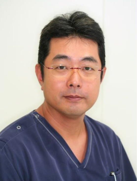 院長の西本暁彦