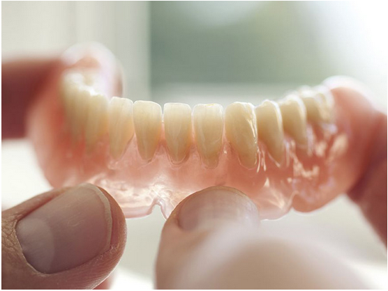 技術力の高い歯科技工士による製作